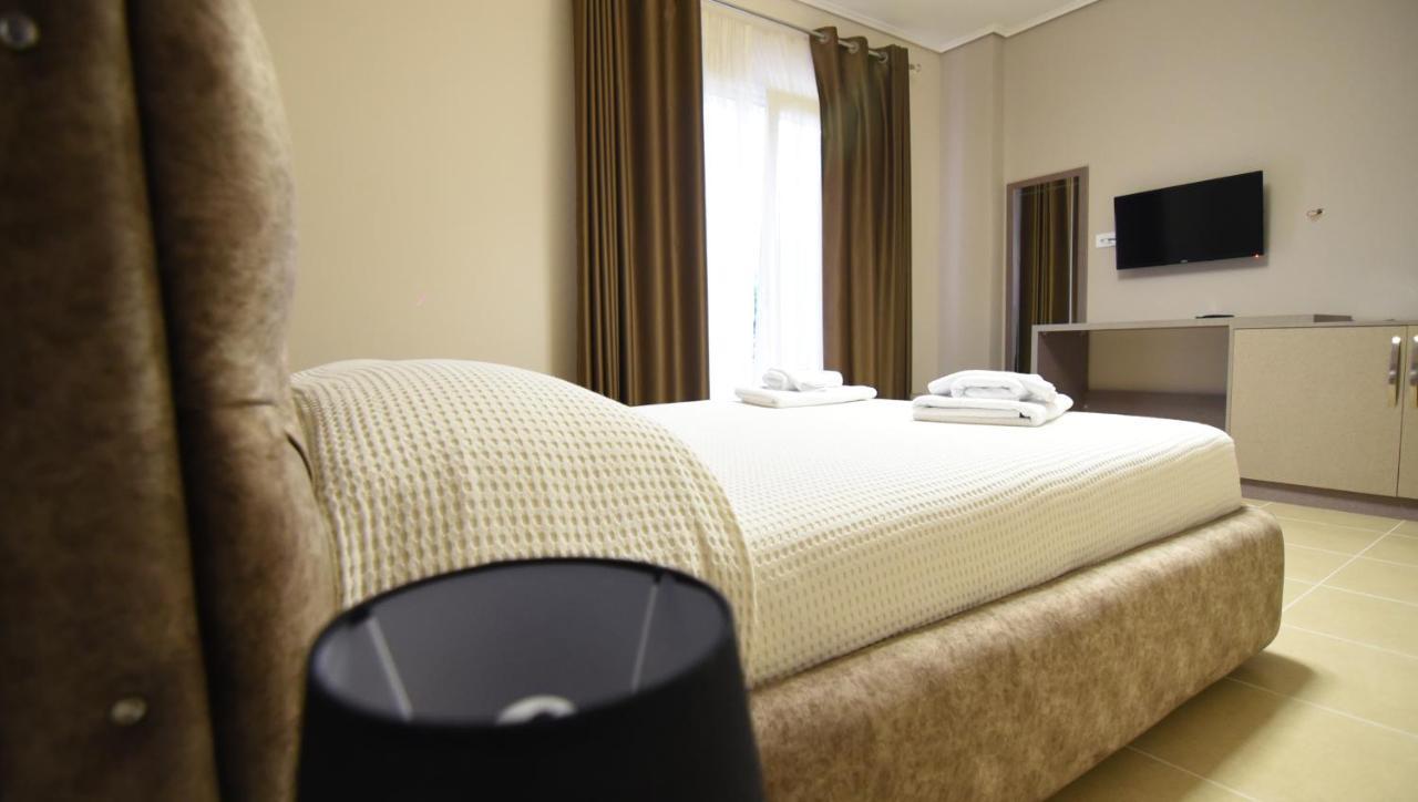 Monte Mare Hotel Vlore Exterior photo