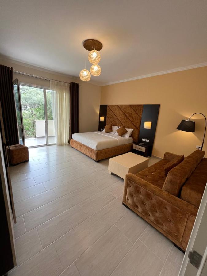 Monte Mare Hotel Vlore Exterior photo