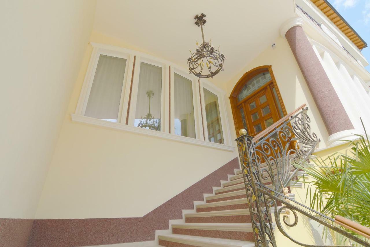 Monte Mare Hotel Vlore Exterior photo