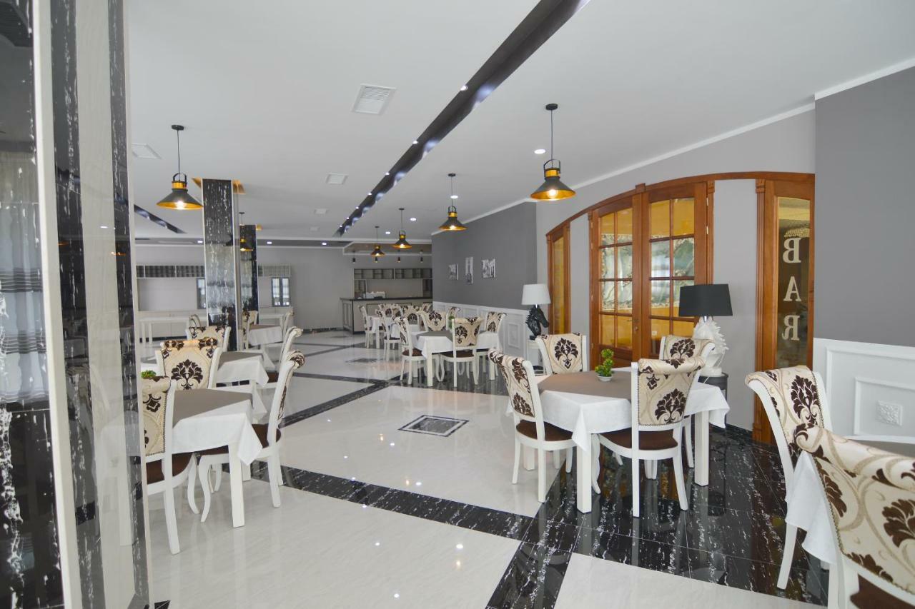 Monte Mare Hotel Vlore Exterior photo